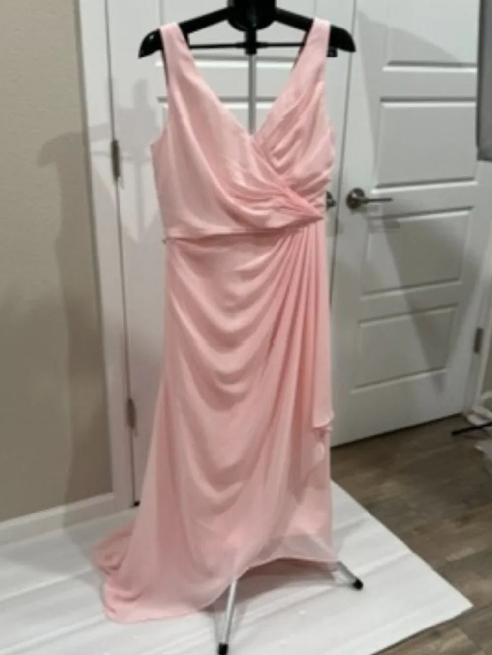 JJ’s House Blush Pink Chiffon Formal Maxi Dress M-L - Picture 2 of 8